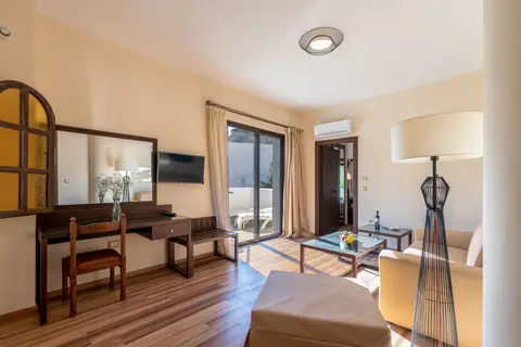 Ladiko Suites Faliraki in Δήμος Ρόδου — foto 7