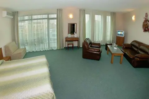 Hotel L&B in Несебър — foto 27