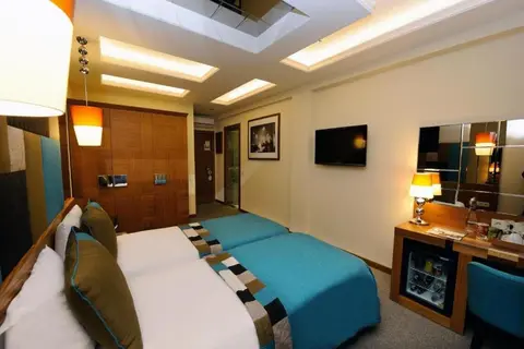 Collage Pera Hotel in Fatih — foto 6