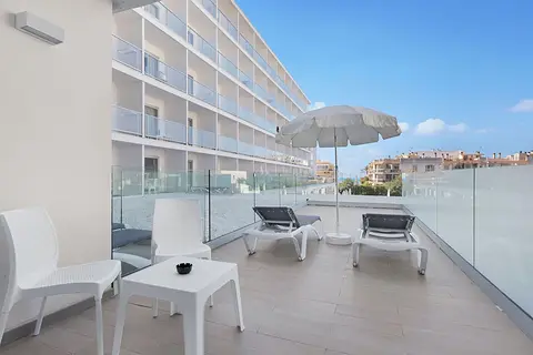 Alua Leo in Palma — foto 24