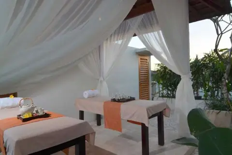 Villa Kayu Raja in Kuta Utara, foto 15
