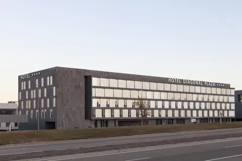 Hotel Diagonal Plaza in Zaragoza — foto 2