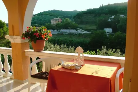 Angeliki Apartments in Δημοτική Ενότητα Λευκιμμαίων — foto 3