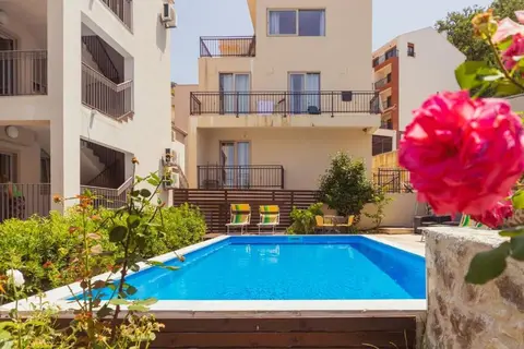 Apartments My Przno in Sveti Stefan Island — foto 5