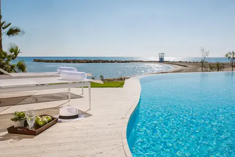 Lebay Beach Hotel in Oroklini — foto 9