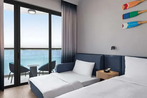 Hampton by Hilton Marjan Island in جزيرة المرجان — foto 17