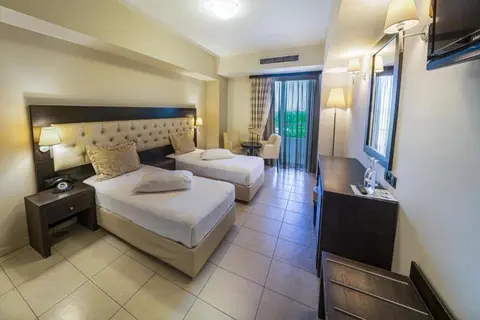 Amalias Hotel in Amaliada — foto 11