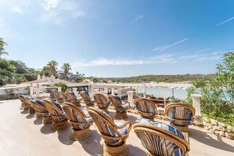 Beach Club Hotel in es Mercadal — foto 13