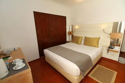 Best Western Hotel Dom Bernardo in Mexilhoeira Grande — foto 25