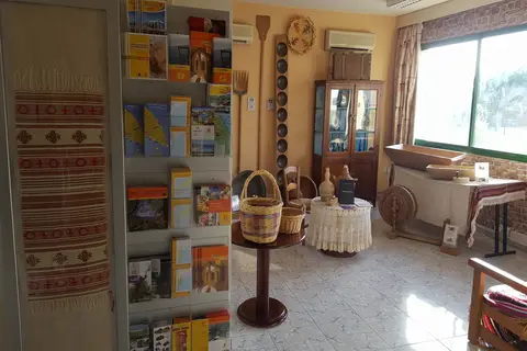 Mandalena Hotel Apartments in Παραλίμνι — foto 14