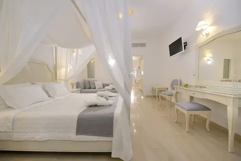 Kamari Hotel in Platys Gyalos, foto 10