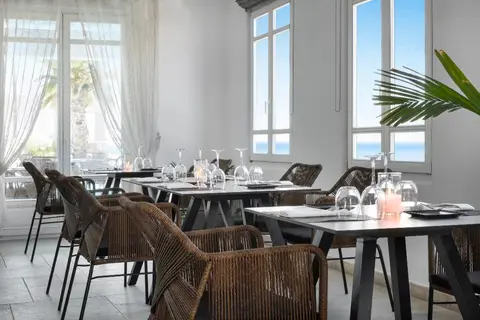 Deliades Hotel in Ορνός — foto 12