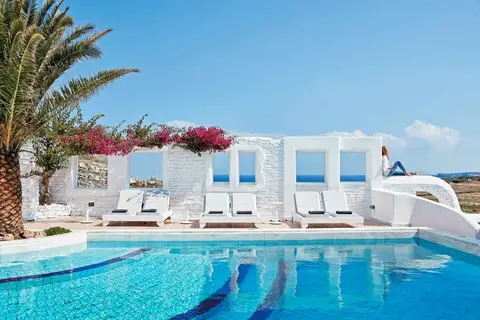 Mr & Mrs White Paros in Νάουσα