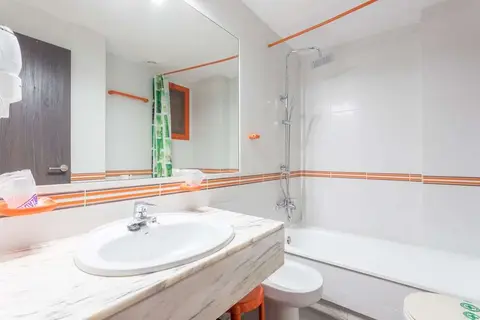 Magic Tropical Splash Aparthotel in La Cala de Finestrat — foto 12