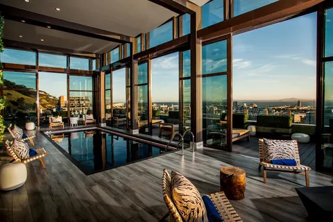 Sunsquare Cape Town City Bowl in Cape Town