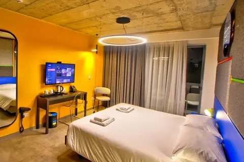 IKYK Hotel in San Ġiljan — foto 21