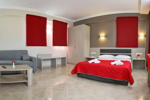 Sun & Sea Luxury Hotel in Πέτρα — foto 2