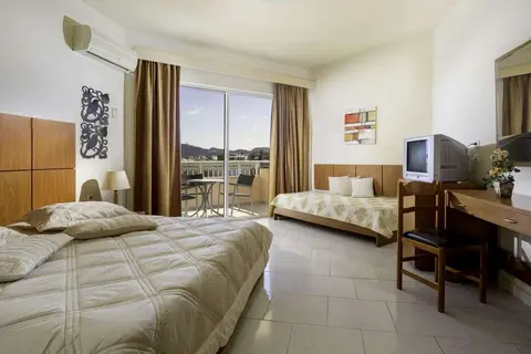Casa Lyristis in Φαληράκι — foto 6