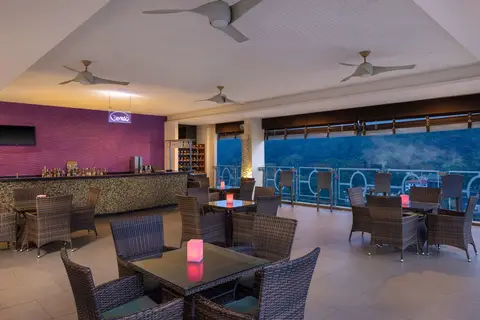 Radisson Hotel Kandy in Kandy — foto 16