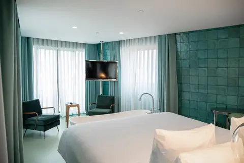WC Beautique Hotel Lisboa in Almada — foto 23