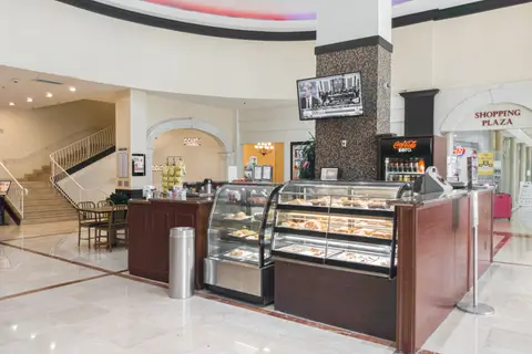 Ramada Plaza by Wyndham Marco Polo Beach Resort in Sunny Isles Beach — foto 11