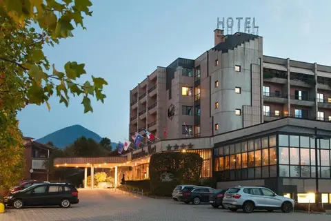 Hotel Leonardo Da Vinci - Erba in Erba
