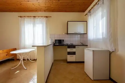Appartementen Kamari in Αχαράβη — foto 10