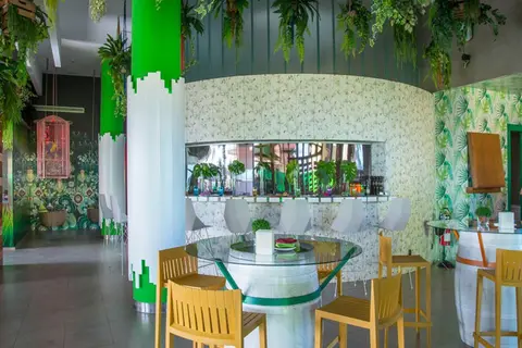 Fly & Go Higueron Hotel Malaga, Curio Collection by Hilton in Fuengirola — foto 23
