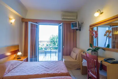 Hellinis Hotel in Korfoe, foto 14