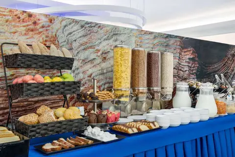 Tryp by Wyndham Corfu Dassia in Ύψος — foto 16