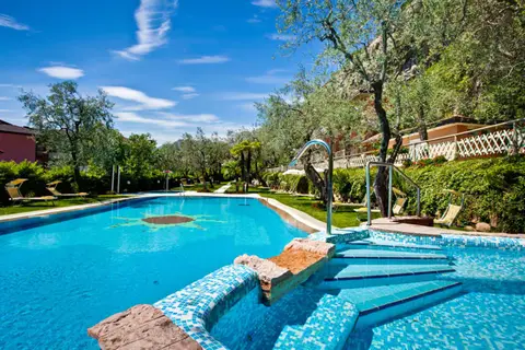 Hotel Continental in Nago — foto 11