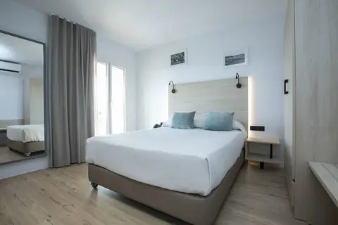 Hotel Coral Boutique in Torroella de Montgrí — foto 22