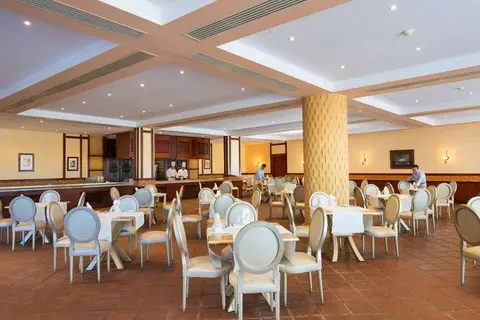 Amwaj Oyoun Resort & Spa in Sharm el Sheikh — foto 27