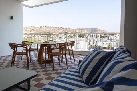 Liv & Co Suites & Villas in Larnaca, foto 7
