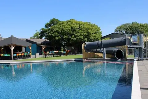 Recreatiepark Rhederlaagse Meren foto 11