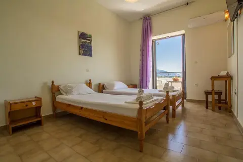 Aggeliki Apartments in Dassia Ski Club: Parasailing Water Sports in Corfu, foto 6