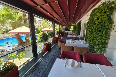 Flower Hotel in Golem, foto 12