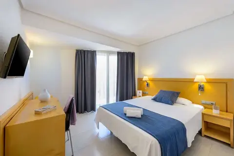 Hotel Vibra San Remo in Sant Josep de sa Talaia — foto 12