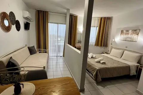 Ivory Hotel in Θεολόγος — foto 12