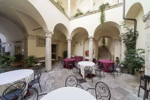 Palazzo Guiderocchi in Ascoli Piceno — foto 13
