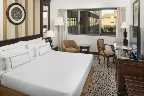 Melia Barajas in Madrid — foto 2
