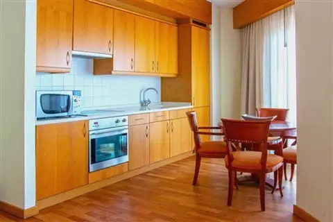 MS Aparhotel in Almada — foto 8