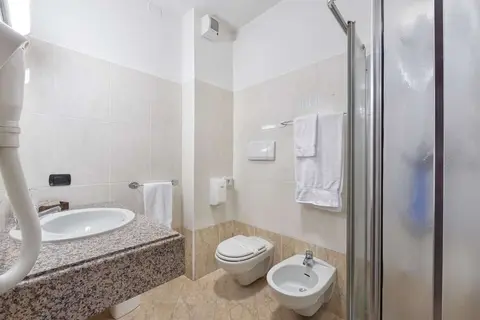 Hotel Postumia in Dossobuono — foto 8