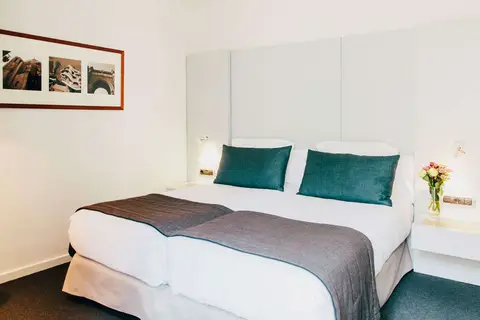 Hotel Regina Barcelona in Barcelona — foto 18