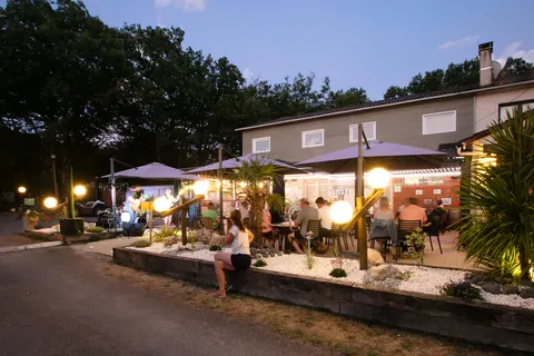 Camping Les Hirondelles foto 30