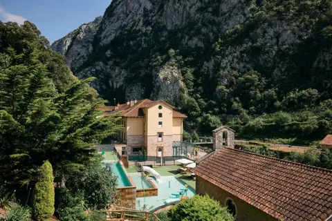 Hotel Balneario de la Hermida in La Hermida