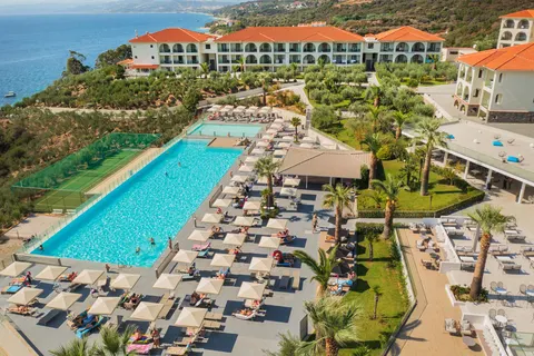 Hotel Akrathos Beach in Ouranoupoli