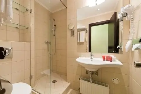 Leonardo Hotel Budapest in Boedapest — foto 27