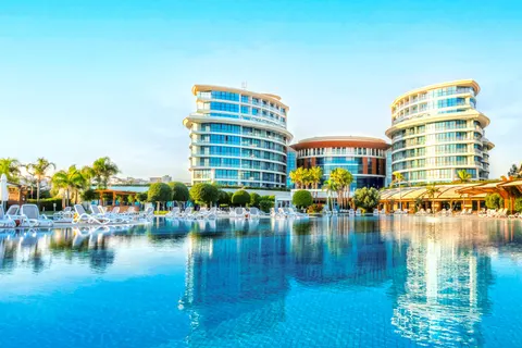 Baia Lara in Aksu