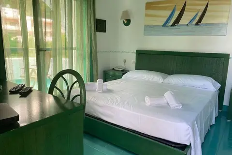 Hotel Baia dei Faraglioni in Mattinata — foto 30